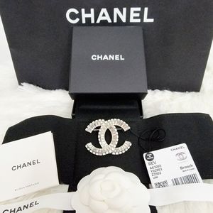 CHANEL Silver Strass Crystal CC Logo Brooch